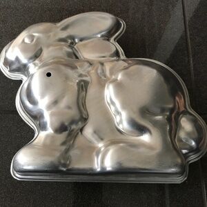 Vintage 3D Bunny Cake Mold